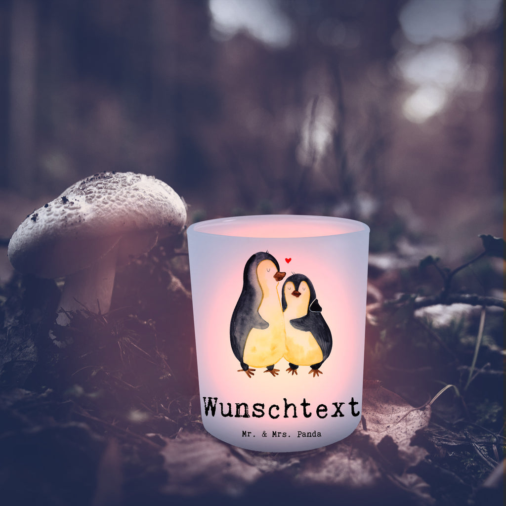 Personalisiertes Windlicht Pinguin Bester Mann der Welt Personalisiertes Windlicht, Personalisiertes Windlicht Glas, Personalisiertes Teelichtglas, Personalisierter Teelichthalter, Personalisiertes Kerzenglas, Personalisierte Kerze, Personalisiertes Teelicht, Windlicht mit Namen, Windlicht Glas mit Namen, Teelichtglas mit Namen, Teelichthalter mit Namen, Teelichter mit Namen, Kerzenglas mit Namen, Kerze mit Namen, Teelicht mit Namen, Namenspersonalisierung, Name, selbst gestalten, Wunschtext, Bedrucken, für, Dankeschön, Geschenk, Schenken, Geburtstag, Geburtstagsgeschenk, Geschenkidee, Danke, Bedanken, Mitbringsel, Freude machen, Geschenktipp, Ehemann, Beste, Mann, Partner, Freund, Traummann, Liebling, Ehepartner, Ehe, Gatte, Lebensgefährte, Bräutigam, Kleinigkeit