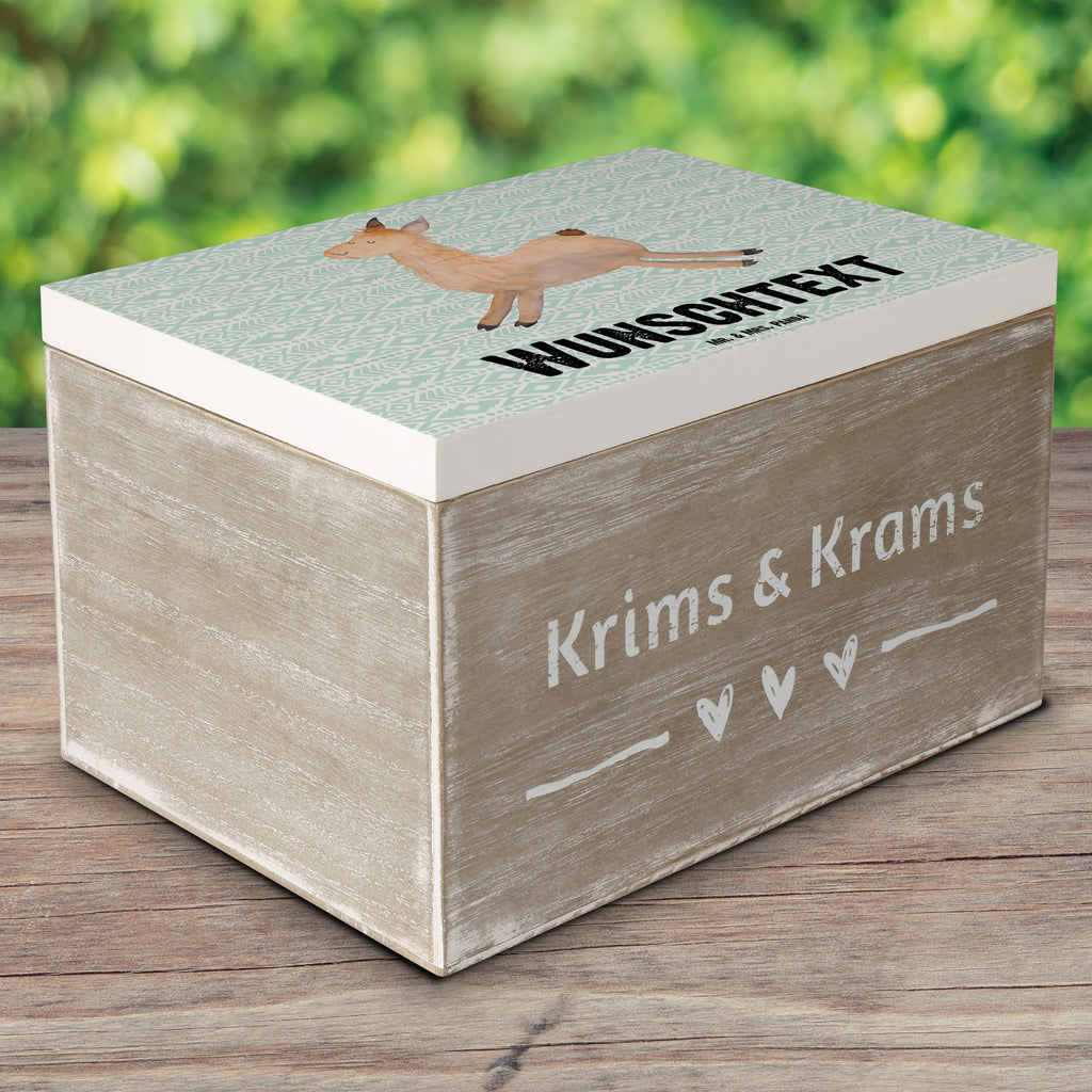 Personalisierte Holzkiste Lama Springen Holzkiste mit Namen, Kiste mit Namen, Schatzkiste mit Namen, Truhe mit Namen, Schatulle mit Namen, Erinnerungsbox mit Namen, Erinnerungskiste, mit Namen, Dekokiste mit Namen, Aufbewahrungsbox mit Namen, Holzkiste Personalisiert, Kiste Personalisiert, Schatzkiste Personalisiert, Truhe Personalisiert, Schatulle Personalisiert, Erinnerungsbox Personalisiert, Erinnerungskiste Personalisiert, Dekokiste Personalisiert, Aufbewahrungsbox Personalisiert, Geschenkbox personalisiert, GEschenkdose personalisiert, Lama, Alpaka, Lamas, Lieblingstag, Happy day, fröhlich, Glück, Freundin, Liebeskummer, Neustart, guten Morgen, Start, Prüfung, Abitur