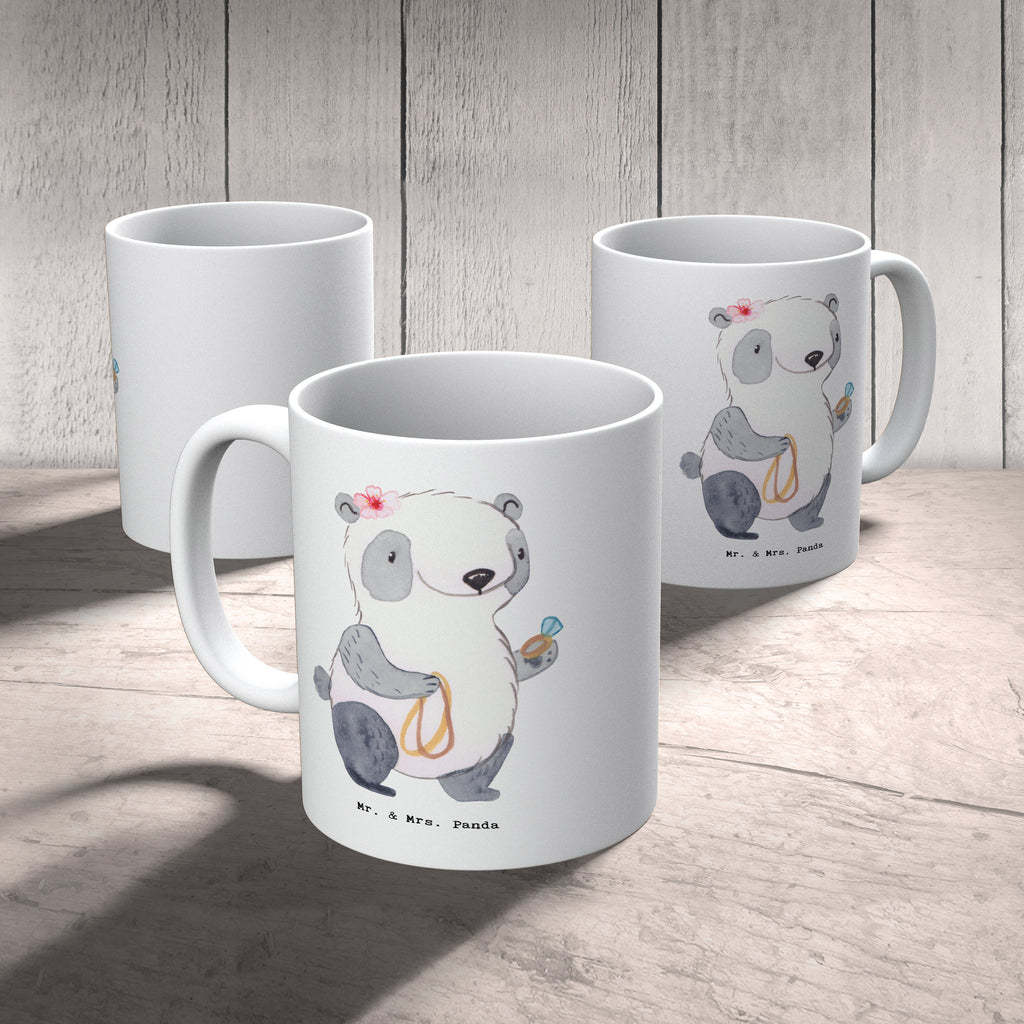 Tasse Schmuckverkäuferin mit Herz Tasse, Kaffeetasse, Teetasse, Becher, Kaffeebecher, Teebecher, Keramiktasse, Porzellantasse, Büro Tasse, Geschenk Tasse, Tasse Sprüche, Tasse Motive, Kaffeetassen, Tasse bedrucken, Designer Tasse, Cappuccino Tassen, Schöne Teetassen, Beruf, Ausbildung, Jubiläum, Abschied, Rente, Kollege, Kollegin, Geschenk, Schenken, Arbeitskollege, Mitarbeiter, Firma, Danke, Dankeschön, Schmuckverkäuferin, Juwelier, Goldschmied, Schmied, Schmuckwarenhändler, Schmuckgeschäft, Eröffnung