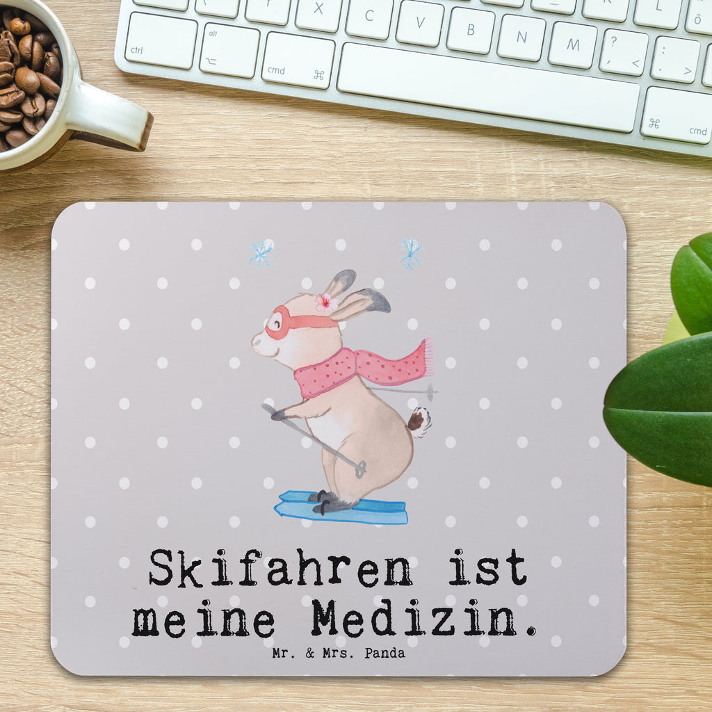 Mauspad Bär Skifahren Medizin Mousepad, Computer zubehör, Büroausstattung, PC Zubehör, Arbeitszimmer, Mauspad, Einzigartiges Mauspad, Designer Mauspad, Mausunterlage, Mauspad Büro, Geschenk, Sport, Sportart, Hobby, Schenken, Danke, Dankeschön, Auszeichnung, Gewinn, Sportler, Ski fahren, Skifahren, Skisport, Skiwettbewerb, Skirennen