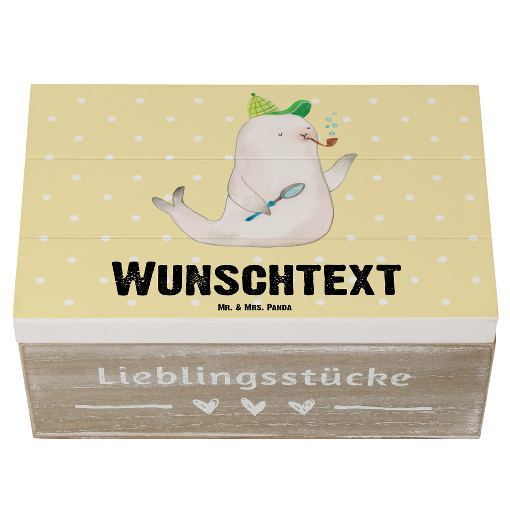 Personalisierte Holzkiste Robbe Sherlock Holzkiste mit Namen, Kiste mit Namen, Schatzkiste mit Namen, Truhe mit Namen, Schatulle mit Namen, Erinnerungsbox mit Namen, Erinnerungskiste, mit Namen, Dekokiste mit Namen, Aufbewahrungsbox mit Namen, Holzkiste Personalisiert, Kiste Personalisiert, Schatzkiste Personalisiert, Truhe Personalisiert, Schatulle Personalisiert, Erinnerungsbox Personalisiert, Erinnerungskiste Personalisiert, Dekokiste Personalisiert, Aufbewahrungsbox Personalisiert, Geschenkbox personalisiert, GEschenkdose personalisiert, Tiermotive, Gute Laune, lustige Sprüche, Tiere