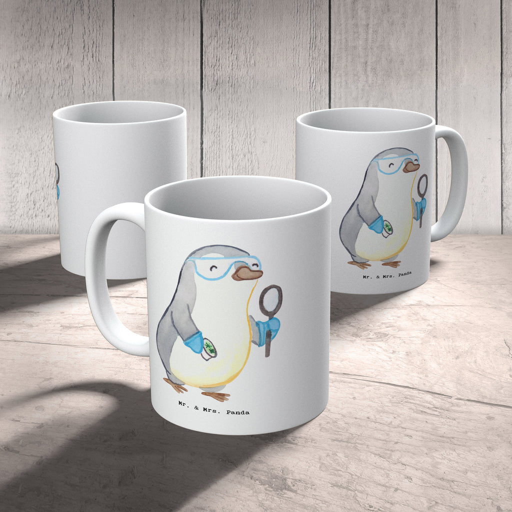 Tasse Biologe mit Herz Tasse, Kaffeetasse, Teetasse, Becher, Kaffeebecher, Teebecher, Keramiktasse, Porzellantasse, Büro Tasse, Geschenk Tasse, Tasse Sprüche, Tasse Motive, Kaffeetassen, Tasse bedrucken, Designer Tasse, Cappuccino Tassen, Schöne Teetassen, Beruf, Ausbildung, Jubiläum, Abschied, Rente, Kollege, Kollegin, Geschenk, Schenken, Arbeitskollege, Mitarbeiter, Firma, Danke, Dankeschön, Biologe, Biologie, Naturwissenschaftler, Labor, Studium, Bachelor, Master