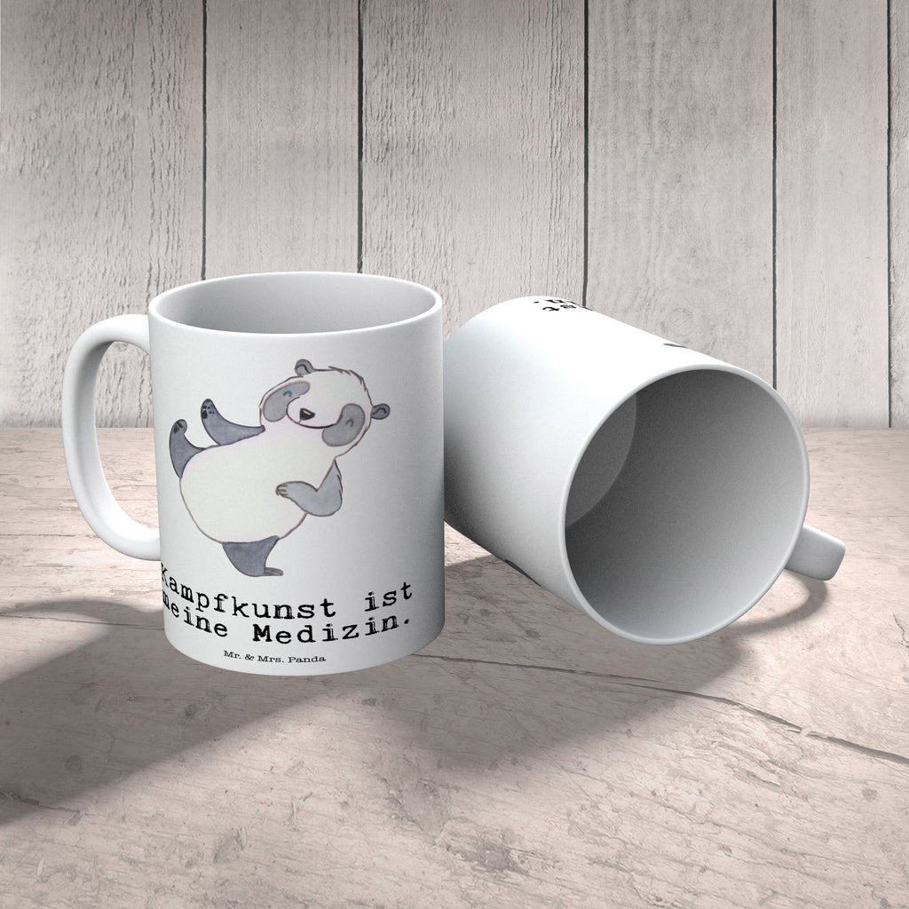 Tasse Panda Kampfkunst Tasse, Kaffeetasse, Teetasse, Becher, Kaffeebecher, Teebecher, Keramiktasse, Porzellantasse, Büro Tasse, Geschenk Tasse, Tasse Sprüche, Tasse Motive, Kaffeetassen, Tasse bedrucken, Designer Tasse, Cappuccino Tassen, Schöne Teetassen, Geschenk, Sport, Sportart, Hobby, Schenken, Danke, Dankeschön, Auszeichnung, Gewinn, Sportler, Kampfkunst, Kampfsportarten, Selbstverteidigung