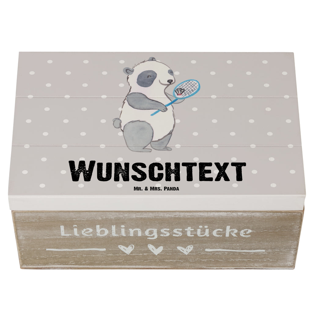 Personalisierte Holzkiste Panda Badminton Holzkiste mit Namen, Kiste mit Namen, Schatzkiste mit Namen, Truhe mit Namen, Schatulle mit Namen, Erinnerungsbox mit Namen, Erinnerungskiste, mit Namen, Dekokiste mit Namen, Aufbewahrungsbox mit Namen, Holzkiste Personalisiert, Kiste Personalisiert, Schatzkiste Personalisiert, Truhe Personalisiert, Schatulle Personalisiert, Erinnerungsbox Personalisiert, Erinnerungskiste Personalisiert, Dekokiste Personalisiert, Aufbewahrungsbox Personalisiert, Geschenkbox personalisiert, GEschenkdose personalisiert, Geschenk, Sport, Sportart, Hobby, Schenken, Danke, Dankeschön, Auszeichnung, Gewinn, Sportler, Badminton, Badminton spielen