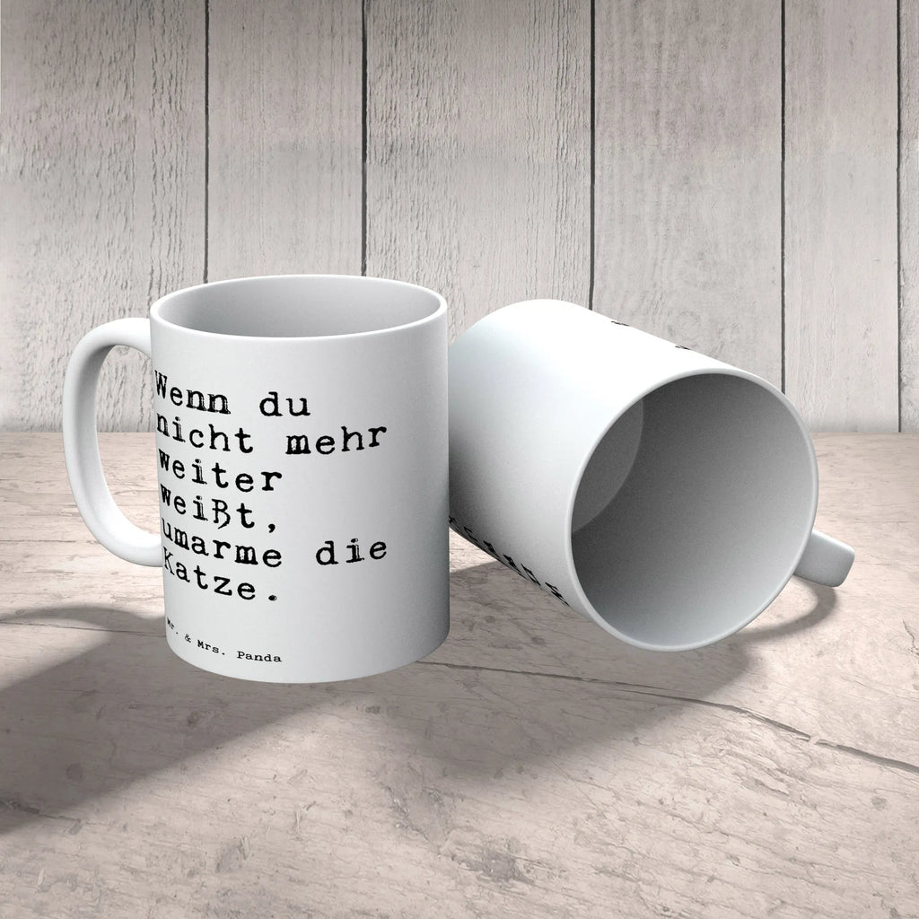 Tasse Sprüche und Zitate Wenn du nicht mehr weiter weißt, umarme die Katze. Tasse, Kaffeetasse, Teetasse, Becher, Kaffeebecher, Teebecher, Keramiktasse, Porzellantasse, Büro Tasse, Geschenk Tasse, Tasse Sprüche, Tasse Motive, Kaffeetassen, Tasse bedrucken, Designer Tasse, Cappuccino Tassen, Schöne Teetassen, Spruch, Sprüche, lustige Sprüche, Weisheiten, Zitate, Spruch Geschenke, Spruch Sprüche Weisheiten Zitate Lustig Weisheit Worte