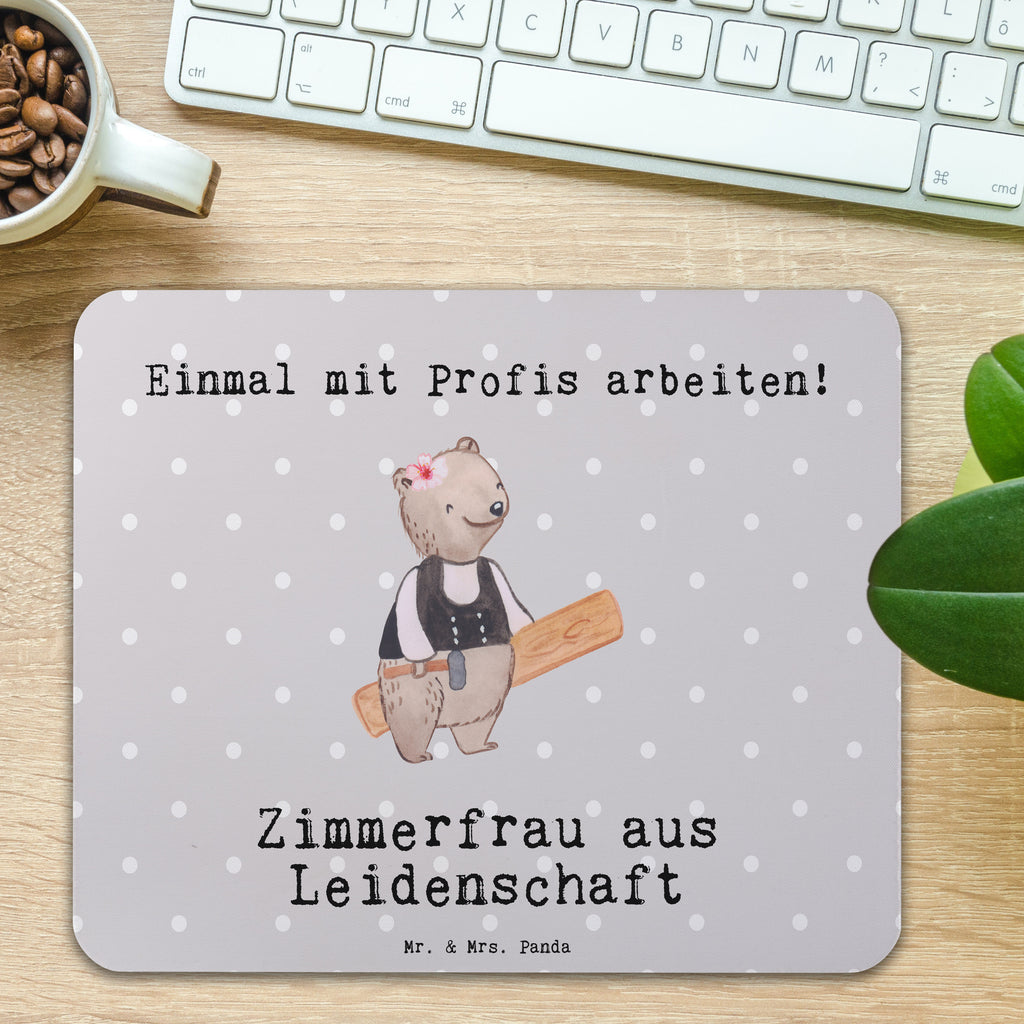 Mauspad Zimmerfrau aus Leidenschaft Mousepad, Computer zubehör, Büroausstattung, PC Zubehör, Arbeitszimmer, Mauspad, Einzigartiges Mauspad, Designer Mauspad, Mausunterlage, Mauspad Büro, Beruf, Ausbildung, Jubiläum, Abschied, Rente, Kollege, Kollegin, Geschenk, Schenken, Arbeitskollege, Mitarbeiter, Firma, Danke, Dankeschön