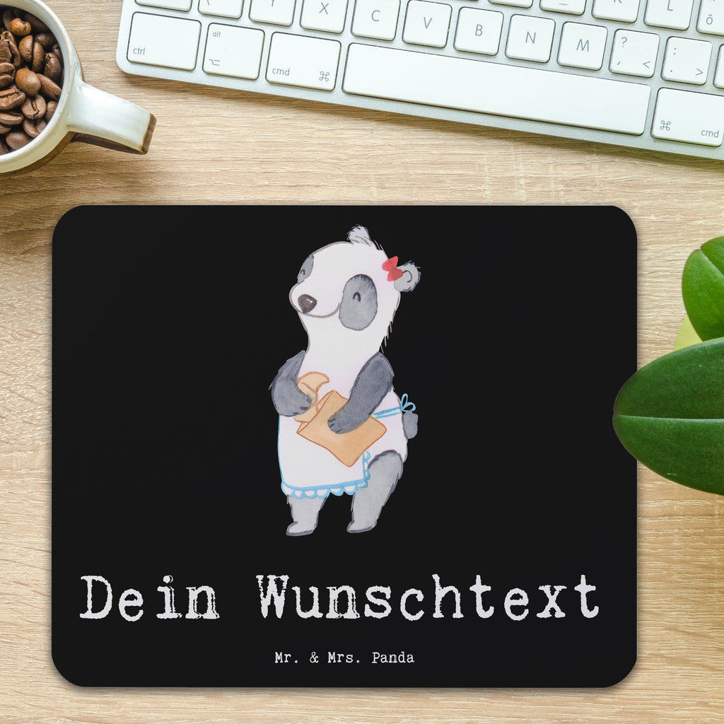 Personalisiertes Mauspad Bäckerin mit Herz Personalisiertes Mousepad, Personalisiertes Mouse Pad, Personalisiertes Mauspad, Mauspad mit Namen, Mousepad mit Namen, Mauspad bedrucken, Mousepad bedrucken, Namensaufdruck, selbst bedrucken, Arbeitszimmer Geschenk, Büro Geschenk, Mouse Pad mit Namen, Selbst bedrucken, Individuelles Mauspad, Einzigartiges Mauspad, Mauspad mit Namen gestalten, Beruf, Ausbildung, Jubiläum, Abschied, Rente, Kollege, Kollegin, Geschenk, Schenken, Arbeitskollege, Mitarbeiter, Firma, Danke, Dankeschön, Bäckerin, Konditorin, Brotbäckerin, Bäckerei, Backstube, Bäckerladen, Brotmanufaktur