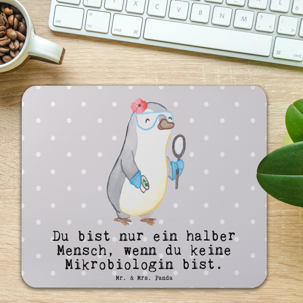 Mauspad Mikrobiologin mit Herz Mousepad, Computer zubehör, Büroausstattung, PC Zubehör, Arbeitszimmer, Mauspad, Einzigartiges Mauspad, Designer Mauspad, Mausunterlage, Mauspad Büro, Beruf, Ausbildung, Jubiläum, Abschied, Rente, Kollege, Kollegin, Geschenk, Schenken, Arbeitskollege, Mitarbeiter, Firma, Danke, Dankeschön, Mikrobiologin, Naturwissenschaftlerin, Labor, Forschung