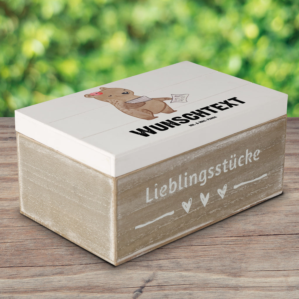 Personalisierte Holzkiste Steuerberaterin Herz Holzkiste mit Namen, Kiste mit Namen, Schatzkiste mit Namen, Truhe mit Namen, Schatulle mit Namen, Erinnerungsbox mit Namen, Erinnerungskiste, mit Namen, Dekokiste mit Namen, Aufbewahrungsbox mit Namen, Holzkiste Personalisiert, Kiste Personalisiert, Schatzkiste Personalisiert, Truhe Personalisiert, Schatulle Personalisiert, Erinnerungsbox Personalisiert, Erinnerungskiste Personalisiert, Dekokiste Personalisiert, Aufbewahrungsbox Personalisiert, Geschenkbox personalisiert, GEschenkdose personalisiert, Beruf, Ausbildung, Jubiläum, Abschied, Rente, Kollege, Kollegin, Geschenk, Schenken, Arbeitskollege, Mitarbeiter, Firma, Danke, Dankeschön