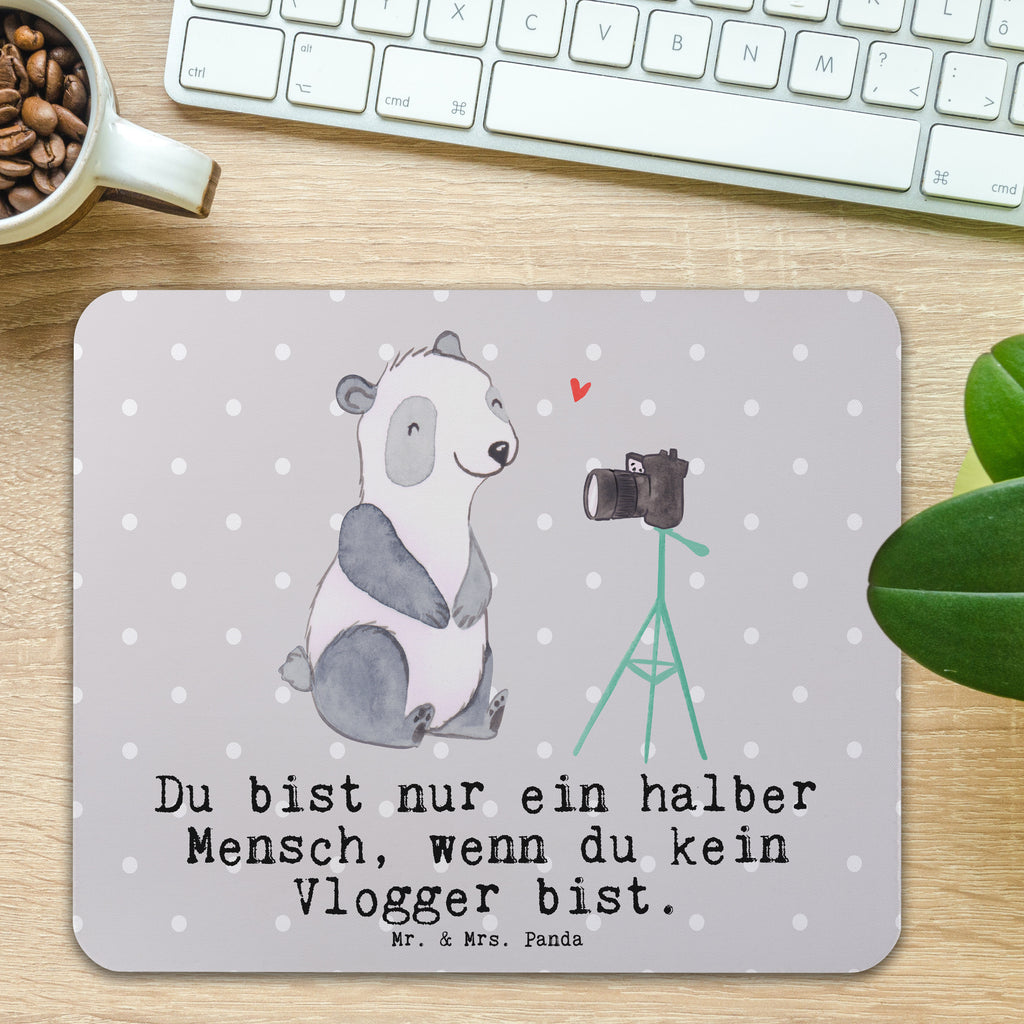 Mauspad Vlogger mit Herz Mousepad, Computer zubehör, Büroausstattung, PC Zubehör, Arbeitszimmer, Mauspad, Einzigartiges Mauspad, Designer Mauspad, Mausunterlage, Mauspad Büro, Beruf, Ausbildung, Jubiläum, Abschied, Rente, Kollege, Kollegin, Geschenk, Schenken, Arbeitskollege, Mitarbeiter, Firma, Danke, Dankeschön