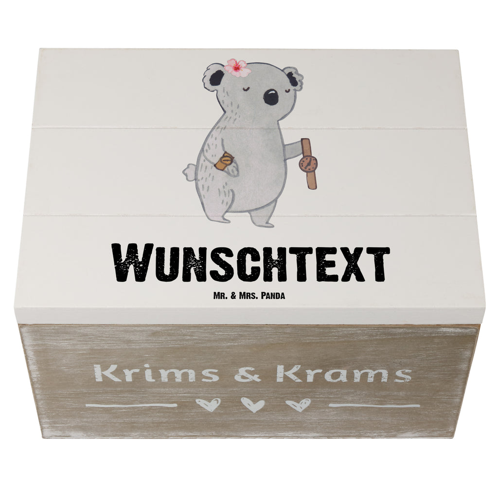 Personalisierte Holzkiste Uhrmacherin Herz Holzkiste mit Namen, Kiste mit Namen, Schatzkiste mit Namen, Truhe mit Namen, Schatulle mit Namen, Erinnerungsbox mit Namen, Erinnerungskiste, mit Namen, Dekokiste mit Namen, Aufbewahrungsbox mit Namen, Holzkiste Personalisiert, Kiste Personalisiert, Schatzkiste Personalisiert, Truhe Personalisiert, Schatulle Personalisiert, Erinnerungsbox Personalisiert, Erinnerungskiste Personalisiert, Dekokiste Personalisiert, Aufbewahrungsbox Personalisiert, Geschenkbox personalisiert, GEschenkdose personalisiert, Beruf, Ausbildung, Jubiläum, Abschied, Rente, Kollege, Kollegin, Geschenk, Schenken, Arbeitskollege, Mitarbeiter, Firma, Danke, Dankeschön