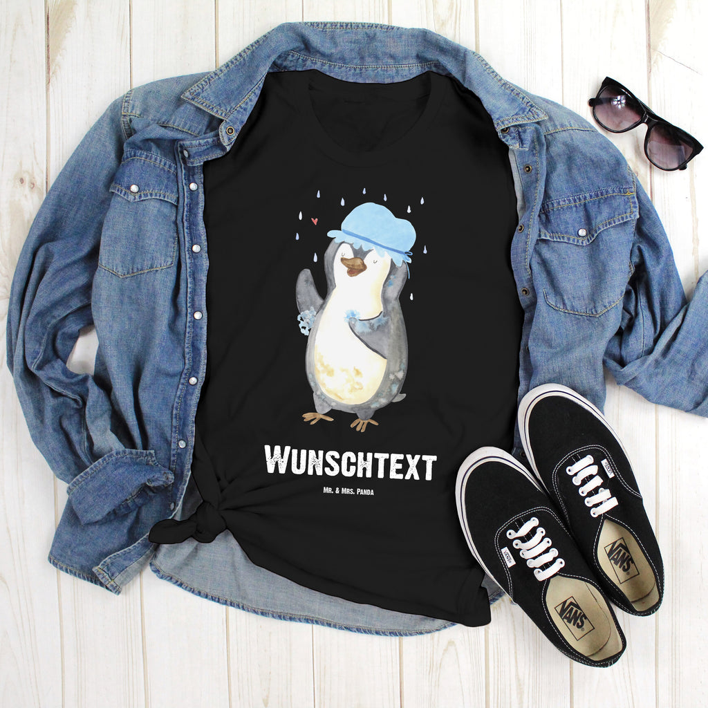 Personalisiertes T-Shirt Pinguin duscht T-Shirt Personalisiert, T-Shirt mit Namen, T-Shirt mit Aufruck, Männer, Frauen, Wunschtext, Bedrucken, Pinguin, Pinguine, Dusche, duschen, Lebensmotto, Motivation, Neustart, Neuanfang, glücklich sein