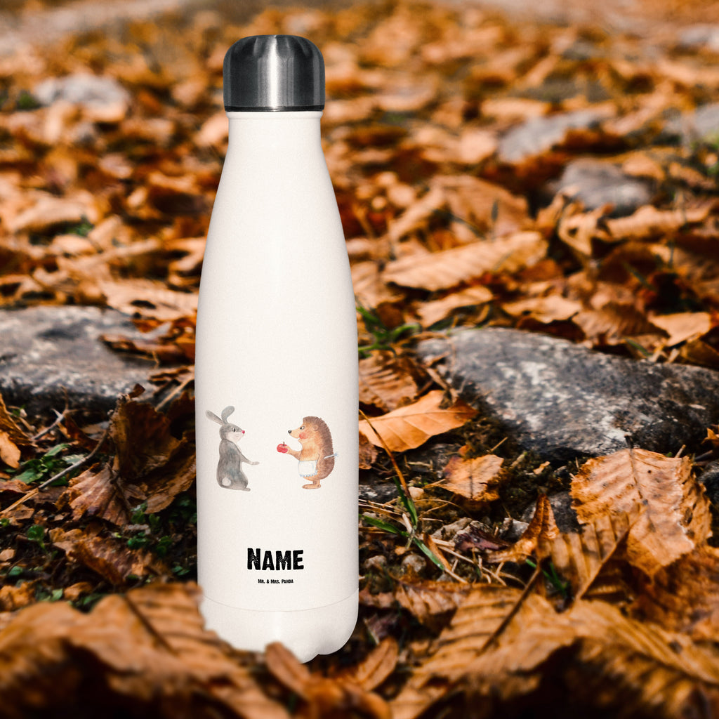 Personalisierte Thermosflasche Liebe ist nie ohne Schmerz Personalisierte Isolierflasche, Personalisierte Thermoflasche, Personalisierte Trinkflasche, Trinkflasche Mit Namen, Wunschname, Bedrucken, Namensflasche, Tiermotive, Gute Laune, lustige Sprüche, Tiere, Igel und Hase, Igel, Hase, Liebe Spruch, Liebeskummer Geschenk, Herzschmerz, Trösten, Trennungsschmerz, Spruch romantisch