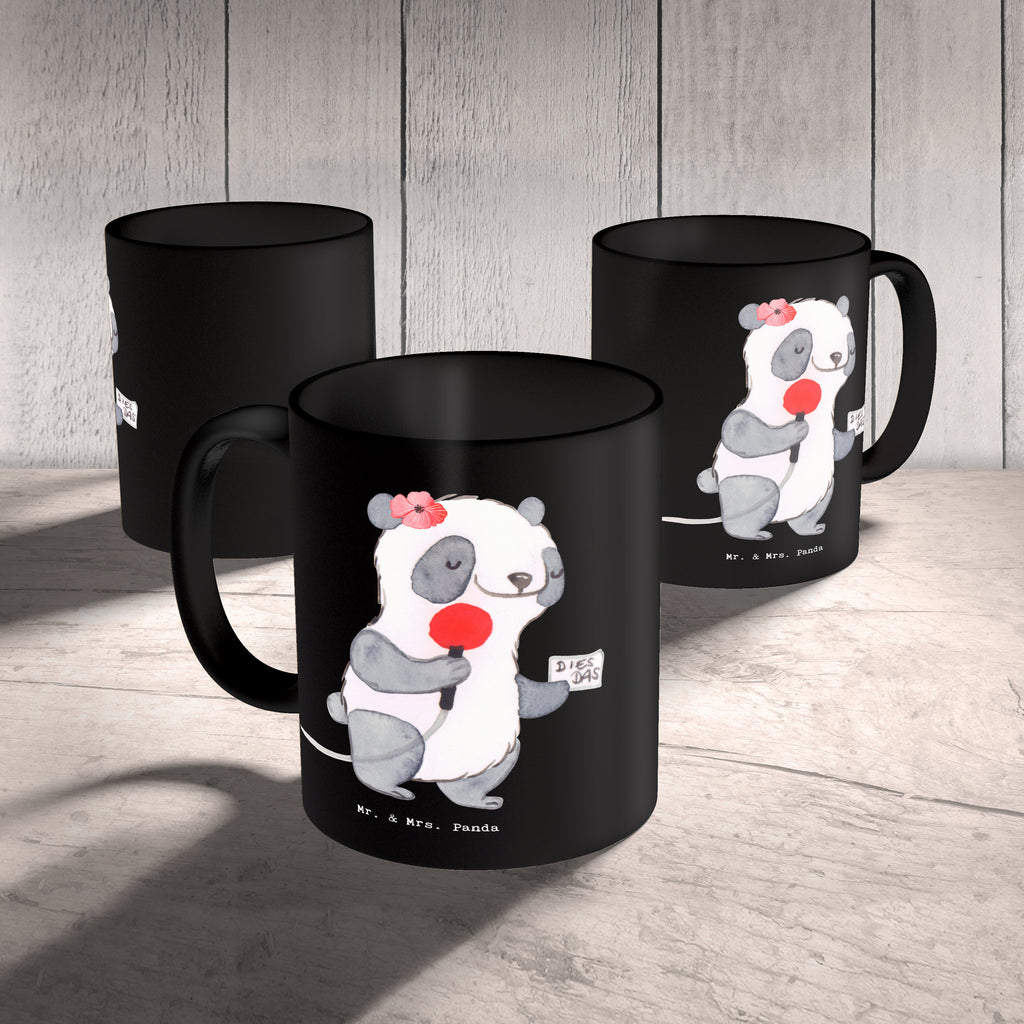 Tasse Sportjournalistin mit Herz Tasse, Kaffeetasse, Teetasse, Becher, Kaffeebecher, Teebecher, Keramiktasse, Porzellantasse, Büro Tasse, Geschenk Tasse, Tasse Sprüche, Tasse Motive, Kaffeetassen, Tasse bedrucken, Designer Tasse, Cappuccino Tassen, Schöne Teetassen, Beruf, Ausbildung, Jubiläum, Abschied, Rente, Kollege, Kollegin, Geschenk, Schenken, Arbeitskollege, Mitarbeiter, Firma, Danke, Dankeschön, Sportjournalistin, Journalistin, Reporterin, Redakteurin, Pressebüro, Studium