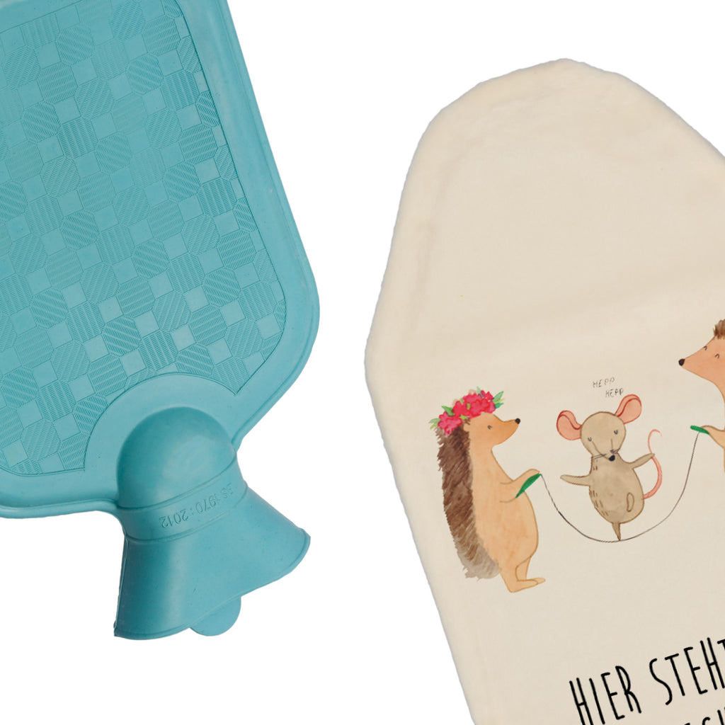 Personalisierte Wärmflasche Igel Seilhüpfen Personalisierte Wärmflasche, Personalisiertes Wärmekissen, Personalisierte Kinderwärmflasche, Personalisiertes Körnerkissen, Personalisierter Wärmflaschenbezug, Personalisierte Wärmflasche mit Bezug, Personalisierte Kinder Wärmflasche, Wärmflasche mit Namen, Wärmekissen mit Namen, Kinderwärmflasche mit Namen, Körnerkissen mit Namen, Wärmflaschenbezug mit Namen, Kinder Wärmflasche mit Namen, Tiermotive, Gute Laune, lustige Sprüche, Tiere, Igel, Maus, Seilspringen, Seilhüpfen, Kinder, Kindergarten