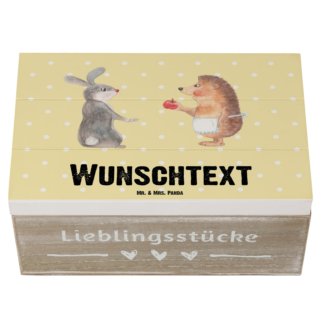 Personalisierte Holzkiste Hase Igel Holzkiste mit Namen, Kiste mit Namen, Schatzkiste mit Namen, Truhe mit Namen, Schatulle mit Namen, Erinnerungsbox mit Namen, Erinnerungskiste, mit Namen, Dekokiste mit Namen, Aufbewahrungsbox mit Namen, Holzkiste Personalisiert, Kiste Personalisiert, Schatzkiste Personalisiert, Truhe Personalisiert, Schatulle Personalisiert, Erinnerungsbox Personalisiert, Erinnerungskiste Personalisiert, Dekokiste Personalisiert, Aufbewahrungsbox Personalisiert, Geschenkbox personalisiert, GEschenkdose personalisiert, Tiermotive, Gute Laune, lustige Sprüche, Tiere, Igel und Hase, Igel, Hase, Liebe Spruch, Liebeskummer Geschenk, Herzschmerz, Trösten, Trennungsschmerz, Spruch romantisch