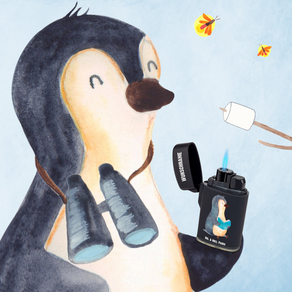 Personalisiertes Feuerzeug Pinguin Buch Personalisiertes Feuerzeug, Personalisiertes Gas-Feuerzeug, Personalisiertes Sturmfeuerzeug, Pinguin, Pinguine, Buch, Lesen, Bücherwurm, Nichtstun, Faulenzen, Ferien, Urlaub, Freizeit