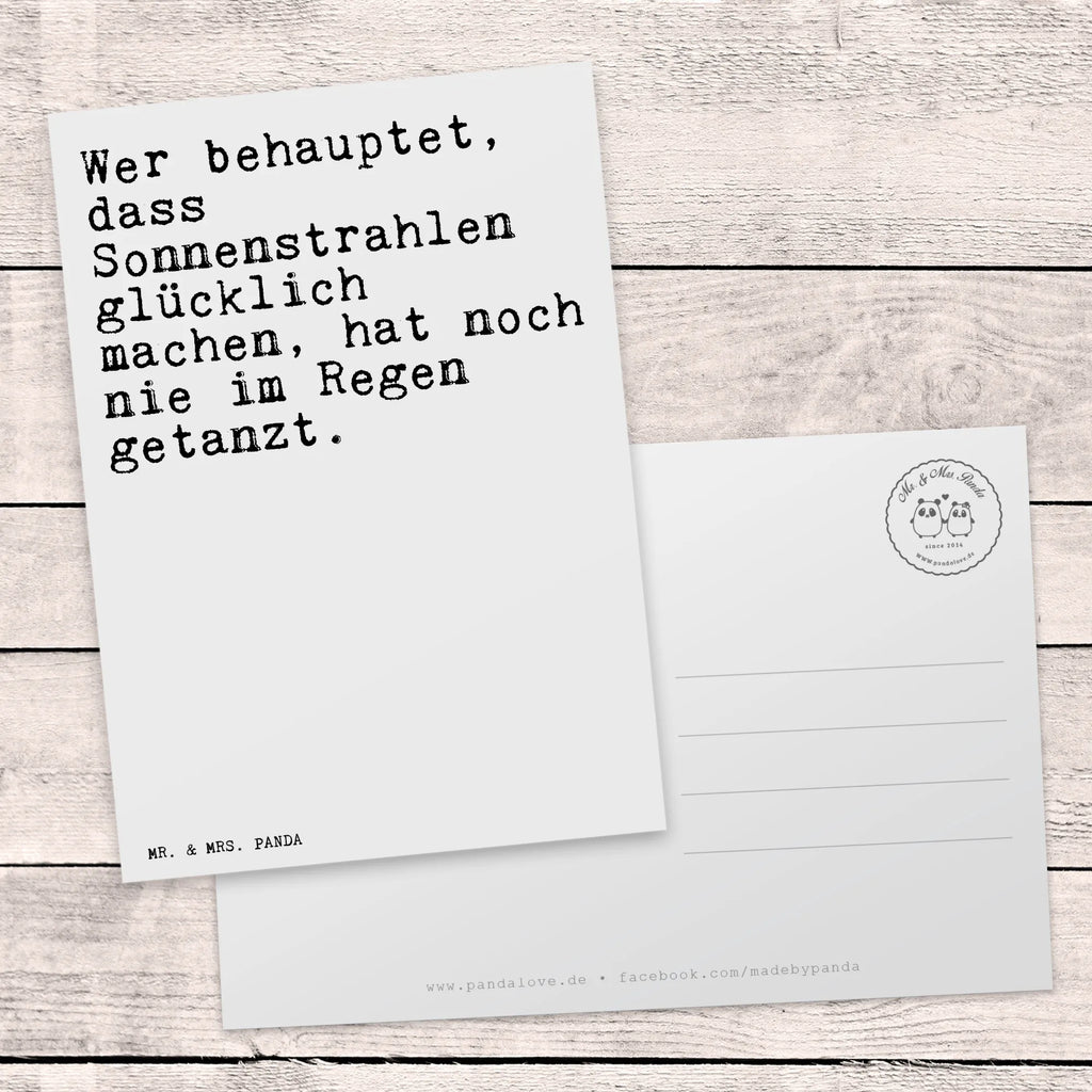 Postkarte Sprüche und Zitate Wer behauptet, dass Sonnenstrahlen glücklich machen, hat noch nie im Regen getanzt. Postkarte, Karte, Geschenkkarte, Grußkarte, Einladung, Ansichtskarte, Geburtstagskarte, Einladungskarte, Dankeskarte, Ansichtskarten, Einladung Geburtstag, Einladungskarten Geburtstag, Spruch, Sprüche, lustige Sprüche, Weisheiten, Zitate, Spruch Geschenke, Spruch Sprüche Weisheiten Zitate Lustig Weisheit Worte