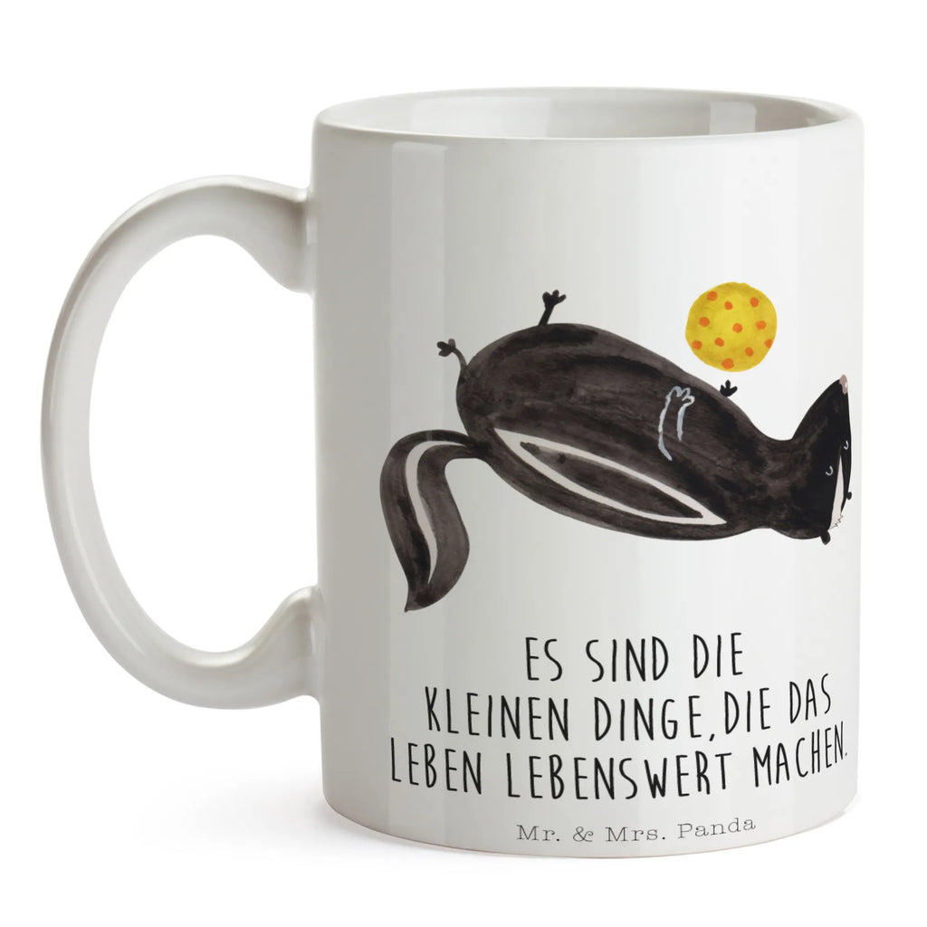 Tasse Stinktier Ball Tasse, Kaffeetasse, Teetasse, Becher, Kaffeebecher, Teebecher, Keramiktasse, Porzellantasse, Büro Tasse, Geschenk Tasse, Tasse Sprüche, Tasse Motive, Kaffeetassen, Tasse bedrucken, Designer Tasse, Cappuccino Tassen, Schöne Teetassen, Stinktier, Skunk, Wildtier, Raubtier, Stinker, Stinki, verspielt, Weisheit