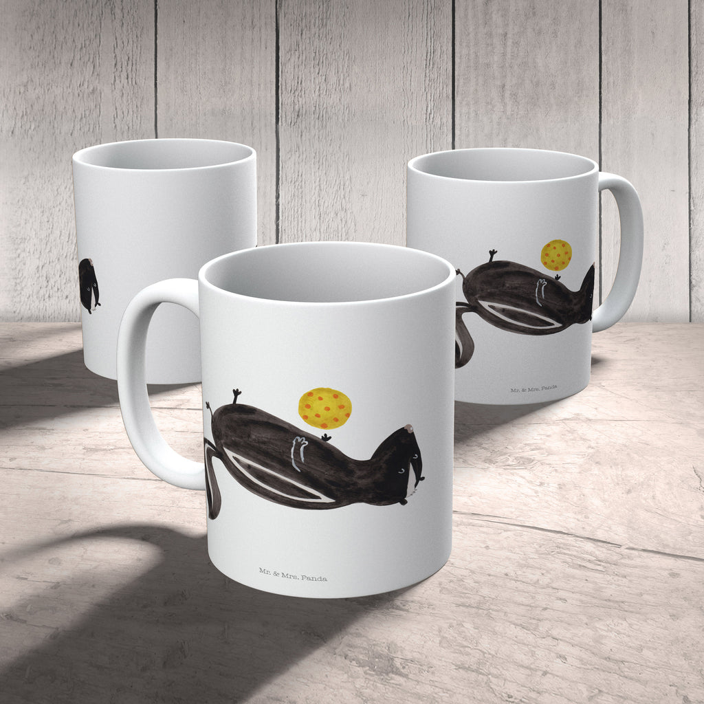 Tasse Stinktier Ball Tasse, Kaffeetasse, Teetasse, Becher, Kaffeebecher, Teebecher, Keramiktasse, Porzellantasse, Büro Tasse, Geschenk Tasse, Tasse Sprüche, Tasse Motive, Kaffeetassen, Tasse bedrucken, Designer Tasse, Cappuccino Tassen, Schöne Teetassen, Stinktier, Skunk, Wildtier, Raubtier, Stinker, Stinki, verspielt, Weisheit