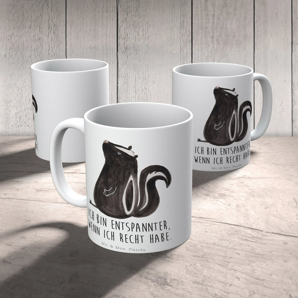 Tasse Stinktier Sitzen Tasse, Kaffeetasse, Teetasse, Becher, Kaffeebecher, Teebecher, Keramiktasse, Porzellantasse, Büro Tasse, Geschenk Tasse, Tasse Sprüche, Tasse Motive, Kaffeetassen, Tasse bedrucken, Designer Tasse, Cappuccino Tassen, Schöne Teetassen, Stinktier, Skunk, Wildtier, Raubtier, Stinker, Stinki, Spruch, Büro, Recht, Besserwisser