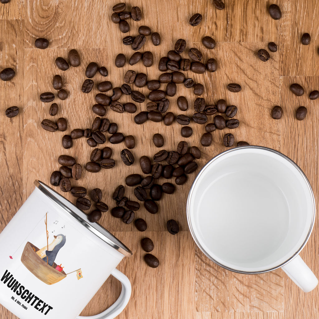 Personalisierte Emaille Tasse Pinguin Angelboot Emaille Tasse personalisiert, Emaille Tasse mit Namen, Campingtasse personalisiert, Namenstasse, Campingtasse bedrucken, Campinggeschirr personalsisert, tasse mit namen, personalisierte tassen, personalisierte tasse, tasse selbst gestalten, tasse bedrucken, tassen bedrucken, Pinguin, Pinguine, Angeln, Boot, Angelboot, Lebenslust, Leben, genießen, Motivation, Neustart, Neuanfang, Trennung, Scheidung, Geschenkidee Liebeskummer