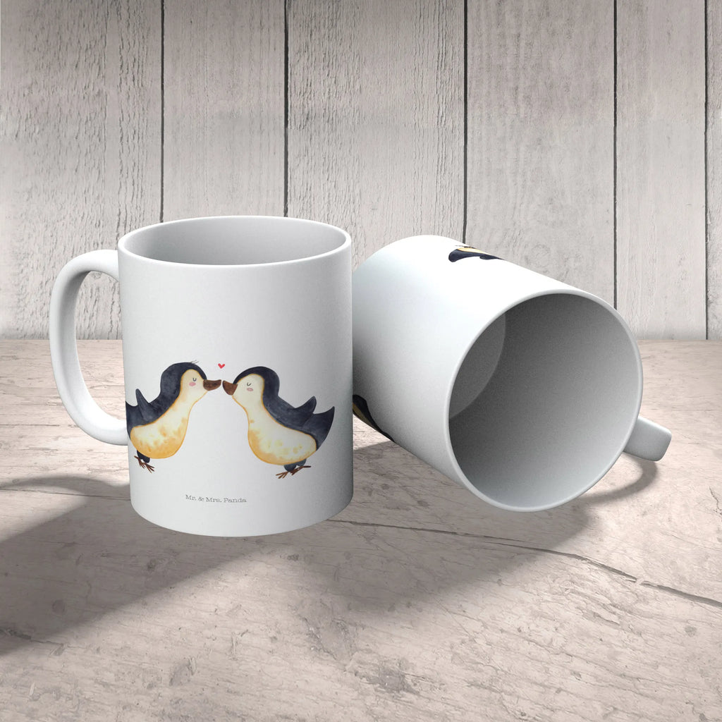 Tasse Pinguin Liebe Tasse, Kaffeetasse, Teetasse, Becher, Kaffeebecher, Teebecher, Keramiktasse, Porzellantasse, Büro Tasse, Geschenk Tasse, Tasse Sprüche, Tasse Motive, Kaffeetassen, Tasse bedrucken, Designer Tasse, Cappuccino Tassen, Schöne Teetassen, Liebe, Partner, Freund, Freundin, Ehemann, Ehefrau, Heiraten, Verlobung, Heiratsantrag, Liebesgeschenk, Jahrestag, Hocheitstag, Pinguin, Pinguine, Pinguin Paar, Pinguinpaar, Pinguin Liebe, Paar, Pärchen. Liebespaar, Liebesbeweis, Liebesspruch, Hochzeitstag, Geschenk Freund, Geschenk Freundin, Verlobte, Verlobter, Love, Geschenk Hochzeitstag, Geschenkidee, Hochzeit, Gastgeschenk