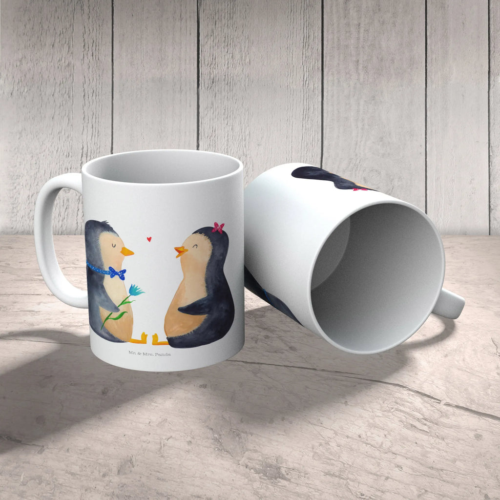 Tasse Pinguin Pärchen Tasse, Kaffeetasse, Teetasse, Becher, Kaffeebecher, Teebecher, Keramiktasse, Porzellantasse, Büro Tasse, Geschenk Tasse, Tasse Sprüche, Tasse Motive, Kaffeetassen, Tasse bedrucken, Designer Tasse, Cappuccino Tassen, Schöne Teetassen, Pinguin, Pinguine, Liebe, Liebespaar, Liebesbeweis, Liebesgeschenk, Verlobung, Jahrestag, Hochzeitstag, Hochzeit, Hochzeitsgeschenk, große Liebe, Traumpaar