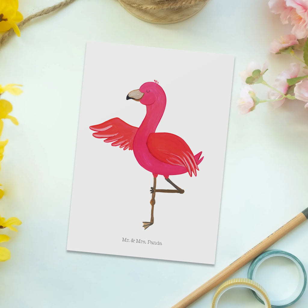 Postkarte Flamingo Yoga Postkarte, Karte, Geschenkkarte, Grußkarte, Einladung, Ansichtskarte, Geburtstagskarte, Einladungskarte, Dankeskarte, Ansichtskarten, Einladung Geburtstag, Einladungskarten Geburtstag, Flamingo, Vogel, Yoga, Namaste, Achtsamkeit, Yoga-Übung, Entspannung, Ärger, Aufregen, Tiefenentspannung