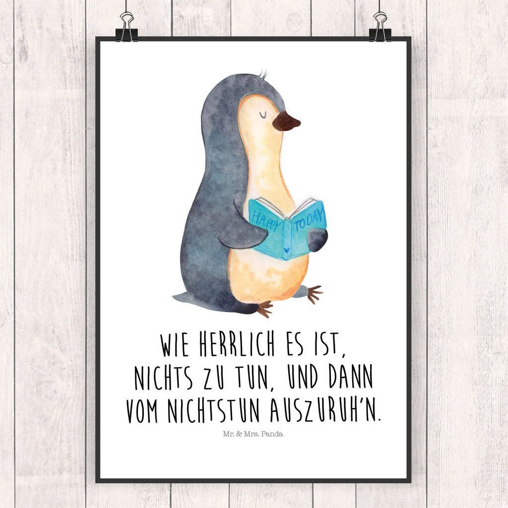 Poster Pinguin Buch Poster, Wandposter, Bild, Wanddeko, Küchenposter, Kinderposter, Wanddeko Bild, Raumdekoration, Wanddekoration, Handgemaltes Poster, Mr. & Mrs. Panda Poster, Designposter, Kunstdruck, Posterdruck, Pinguin, Pinguine, Buch, Lesen, Bücherwurm, Nichtstun, Faulenzen, Ferien, Urlaub, Freizeit