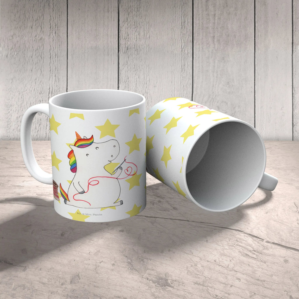 Tasse Einhorn Näherin Tasse, Kaffeetasse, Teetasse, Becher, Kaffeebecher, Teebecher, Keramiktasse, Porzellantasse, Büro Tasse, Geschenk Tasse, Tasse Sprüche, Tasse Motive, Kaffeetassen, Tasse bedrucken, Designer Tasse, Cappuccino Tassen, Schöne Teetassen, Einhorn, Einhörner, Einhorn Deko, Pegasus, Unicorn, Näherin, nähen, Mädchen, Freundin, Häkeln, Stricken, basteln, Nähzimmer