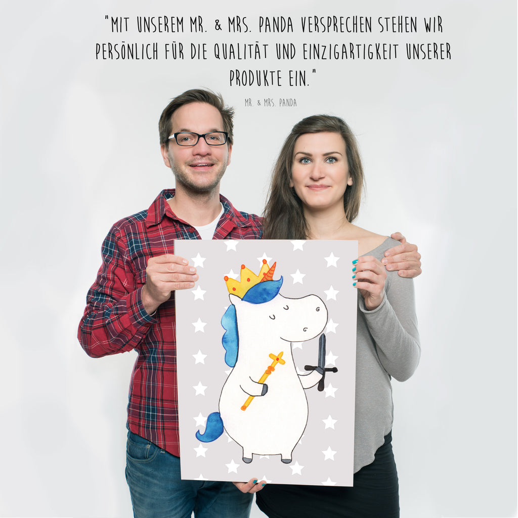 Poster Einhorn König mit Schwert Poster, Wandposter, Bild, Wanddeko, Küchenposter, Kinderposter, Wanddeko Bild, Raumdekoration, Wanddekoration, Handgemaltes Poster, Mr. & Mrs. Panda Poster, Designposter, Kunstdruck, Posterdruck, Einhorn, Einhörner, Einhorn Deko, Pegasus, Unicorn, König, Ritter, Mittelalter