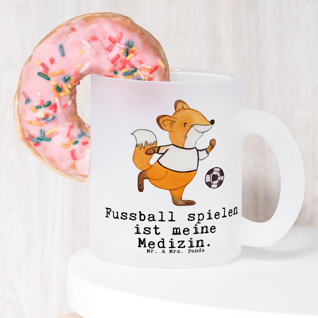 Teetasse Fuchs Fußball spielen Teetasse, Teeglas, Teebecher, Tasse mit Henkel, Tasse, Glas Teetasse, Teetasse aus Glas, Geschenk, Sport, Sportart, Hobby, Schenken, Danke, Dankeschön, Auszeichnung, Gewinn, Sportler, Fußball, Soccer, Fußballer, Bolzen, Bolzplatz, Fußballerin