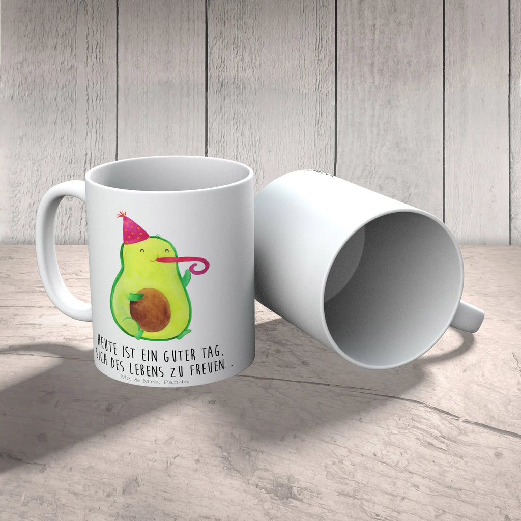 Tasse Avocado Party Tasse, Kaffeetasse, Teetasse, Becher, Kaffeebecher, Teebecher, Keramiktasse, Porzellantasse, Büro Tasse, Geschenk Tasse, Tasse Sprüche, Tasse Motive, Kaffeetassen, Tasse bedrucken, Designer Tasse, Cappuccino Tassen, Schöne Teetassen, Avocado, Veggie, Vegan, Gesund, Avocados, Party, Geburtstag, Geburtstagsfeier, Happy Birthday, Feier, Feierei, Lieblingstag, Prüfung, Abifeier, Abi, Bestanden, Jahrestag, Jubiläum, Firmenfeier, Klassenfeier, Schulabschluss, Abschluss