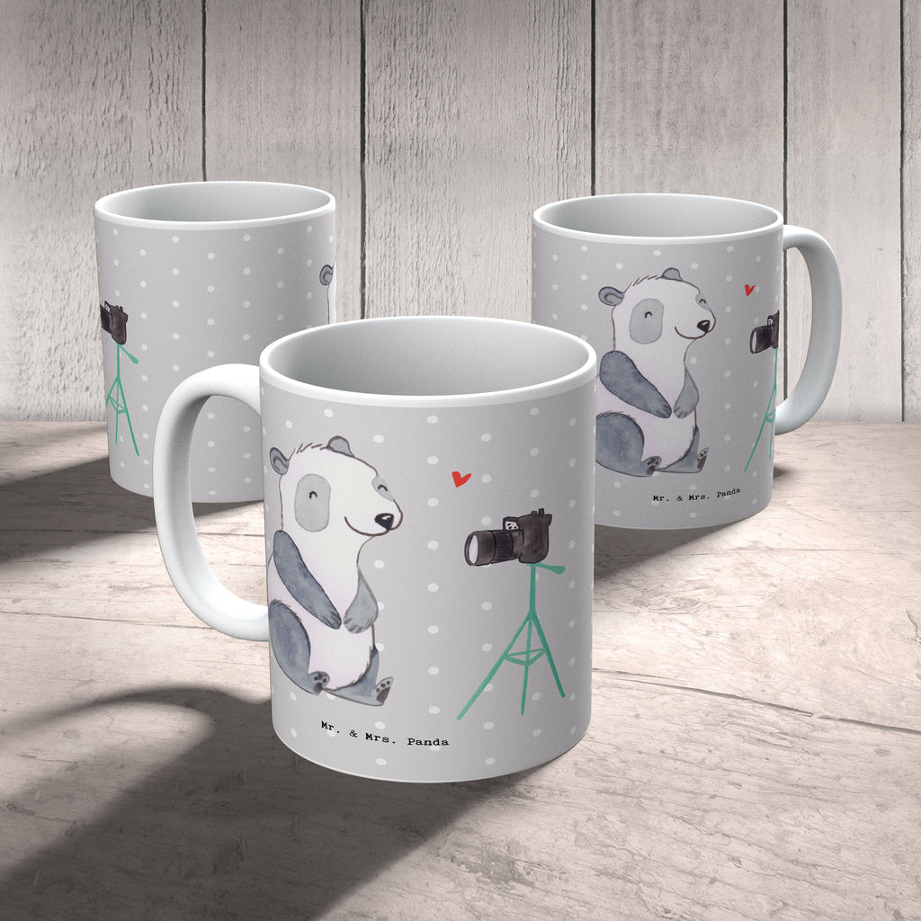 Tasse Vlogger mit Herz Tasse, Kaffeetasse, Teetasse, Becher, Kaffeebecher, Teebecher, Keramiktasse, Porzellantasse, Büro Tasse, Geschenk Tasse, Tasse Sprüche, Tasse Motive, Kaffeetassen, Tasse bedrucken, Designer Tasse, Cappuccino Tassen, Schöne Teetassen, Beruf, Ausbildung, Jubiläum, Abschied, Rente, Kollege, Kollegin, Geschenk, Schenken, Arbeitskollege, Mitarbeiter, Firma, Danke, Dankeschön