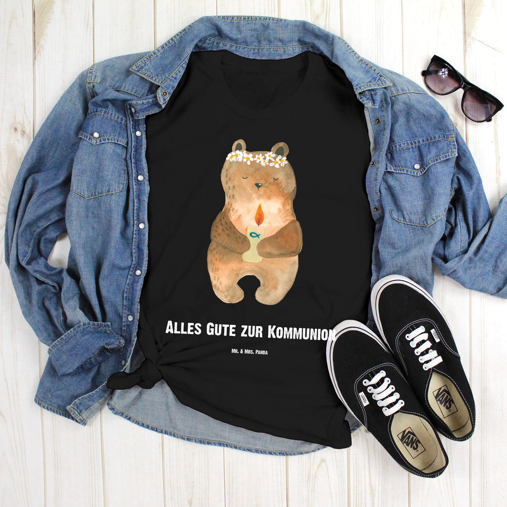 Personalisiertes T-Shirt Bär Kommunion T-Shirt Personalisiert, T-Shirt mit Namen, T-Shirt mit Aufruck, Männer, Frauen, Wunschtext, Bedrucken, Bär, Teddy, Teddybär, Kommunion, Gottes Segen, Taufkerze, katholisch