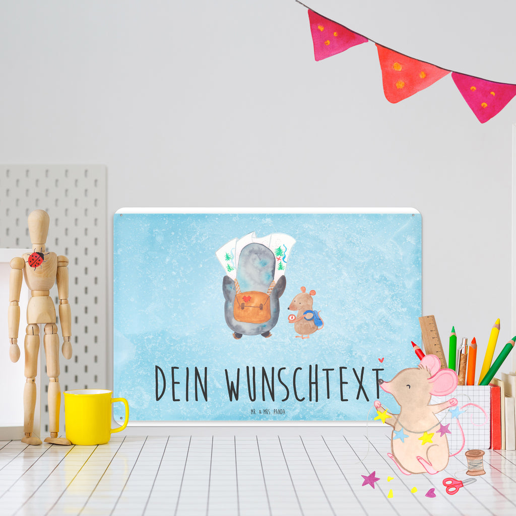 Personalisiertes Blechschild Pinguin & Maus Wanderer Blechschild, Metallschild, Geschenk Schild, Schild, Magnet-Metall-Schild, Deko Schild, Wandschild, Wand-Dekoration, Türschild, Pinguin, Pinguine, Abenteurer, Abenteuer, Roadtrip, Ausflug, Wanderlust, wandern