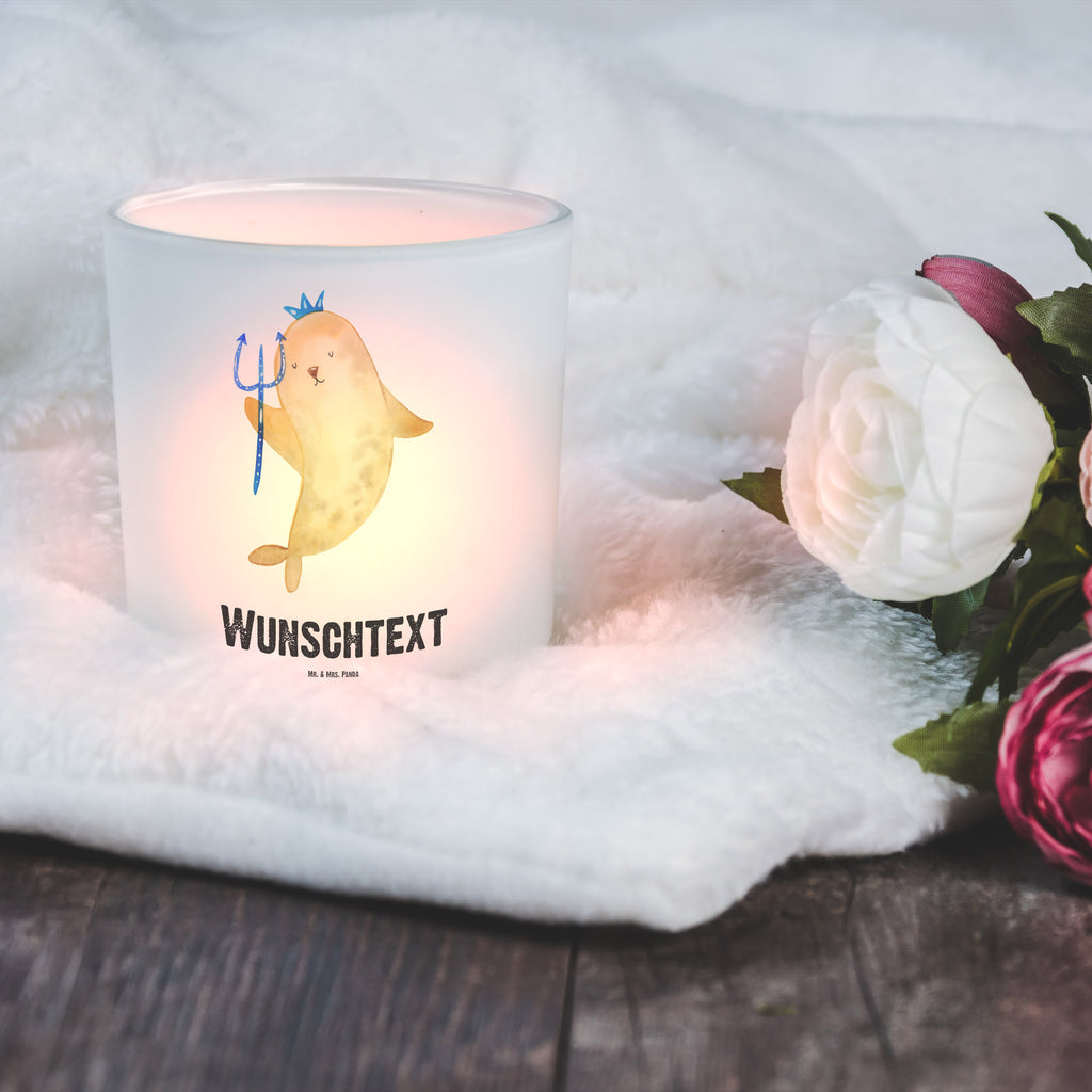 Personalisiertes Windlicht Sternzeichen Wassermann Personalisiertes Windlicht, Personalisiertes Windlicht Glas, Personalisiertes Teelichtglas, Personalisierter Teelichthalter, Personalisiertes Kerzenglas, Personalisierte Kerze, Personalisiertes Teelicht, Windlicht mit Namen, Windlicht Glas mit Namen, Teelichtglas mit Namen, Teelichthalter mit Namen, Teelichter mit Namen, Kerzenglas mit Namen, Kerze mit Namen, Teelicht mit Namen, Namenspersonalisierung, Name, selbst gestalten, Wunschtext, Bedrucken, Tierkreiszeichen, Sternzeichen, Horoskop, Astrologie, Aszendent, Meermann, Nix, Wassermann Geschenk, Wassermann Sternzeichen, Geschenk Januar, Geschenk Februar, Geburtstag Januar, Geburtstag Februar, Meer Geschenk