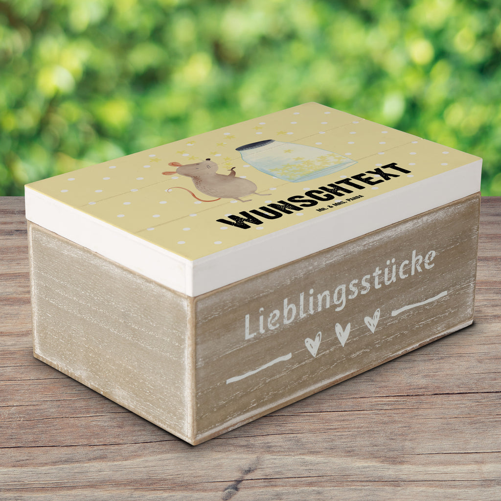 Personalisierte Holzkiste Maus Sterne Holzkiste mit Namen, Kiste mit Namen, Schatzkiste mit Namen, Truhe mit Namen, Schatulle mit Namen, Erinnerungsbox mit Namen, Erinnerungskiste, mit Namen, Dekokiste mit Namen, Aufbewahrungsbox mit Namen, Holzkiste Personalisiert, Kiste Personalisiert, Schatzkiste Personalisiert, Truhe Personalisiert, Schatulle Personalisiert, Erinnerungsbox Personalisiert, Erinnerungskiste Personalisiert, Dekokiste Personalisiert, Aufbewahrungsbox Personalisiert, Geschenkbox personalisiert, GEschenkdose personalisiert, Tiermotive, Gute Laune, lustige Sprüche, Tiere, Maus, Sterne, Wunsch, Kind, Taufe, Taufgeschenk, Geburt, Schwangerschaft, erstes Kind, Kindergeburtstag, Geburtstag, Hoffnung, Träume