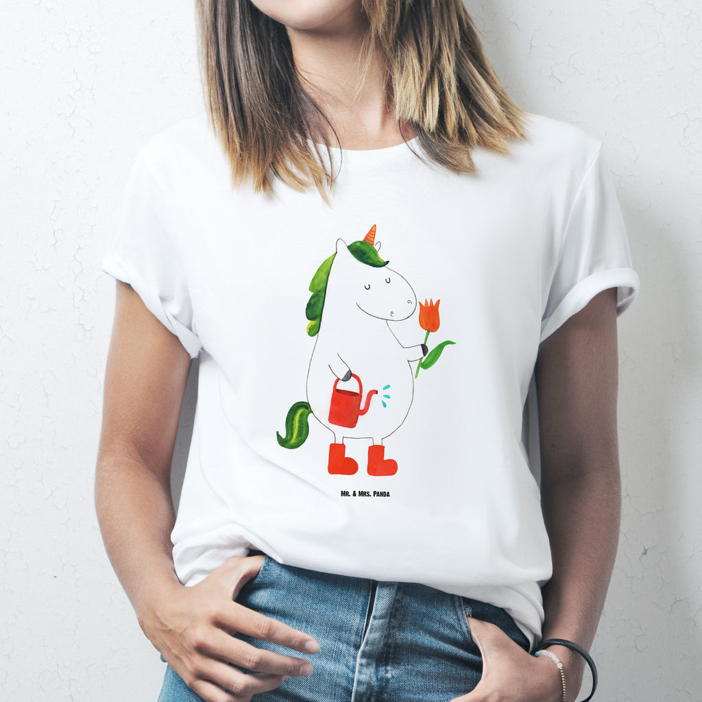 T-Shirt Standard Einhorn Gärtner T-Shirt, Shirt, Tshirt, Lustiges T-Shirt, T-Shirt mit Spruch, Party, Junggesellenabschied, Jubiläum, Geburstag, Herrn, Damen, Männer, Frauen, Schlafshirt, Nachthemd, Sprüche, Einhorn, Einhörner, Einhorn Deko, Pegasus, Unicorn, Luftballon, Gießkanne, Giesskanne, Lebenslust, Freude, Blume, Freundin, Garten, Stiefel