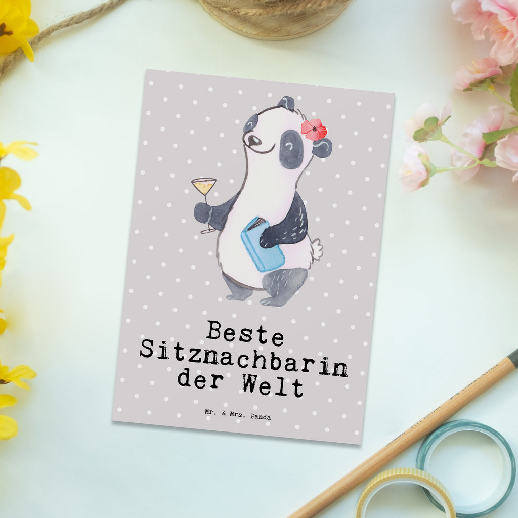 Postkarte Panda Beste Sitznachbarin der Welt Postkarte, Karte, Geschenkkarte, Grußkarte, Einladung, Ansichtskarte, Geburtstagskarte, Einladungskarte, Dankeskarte, Ansichtskarten, Einladung Geburtstag, Einladungskarten Geburtstag, für, Dankeschön, Geschenk, Schenken, Geburtstag, Geburtstagsgeschenk, Geschenkidee, Danke, Bedanken, Mitbringsel, Freude machen, Geschenktipp, Sitznachbarin, Stuhlnachbar, Mitschülerin, Nachbarin, Uni, Universität, Seminar, Kommilitone, Tischnachbar, Schule, Mitstudentin, Hochschule, Beste Sitznachbarin der Welt, Weltbeste Sitznachbarin