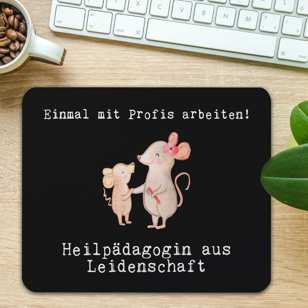 Mauspad Heilpädagogin aus Leidenschaft Mousepad, Computer zubehör, Büroausstattung, PC Zubehör, Arbeitszimmer, Mauspad, Einzigartiges Mauspad, Designer Mauspad, Mausunterlage, Mauspad Büro, Beruf, Ausbildung, Jubiläum, Abschied, Rente, Kollege, Kollegin, Geschenk, Schenken, Arbeitskollege, Mitarbeiter, Firma, Danke, Dankeschön, Heilpädagogin, Heilpädagogik, Studium