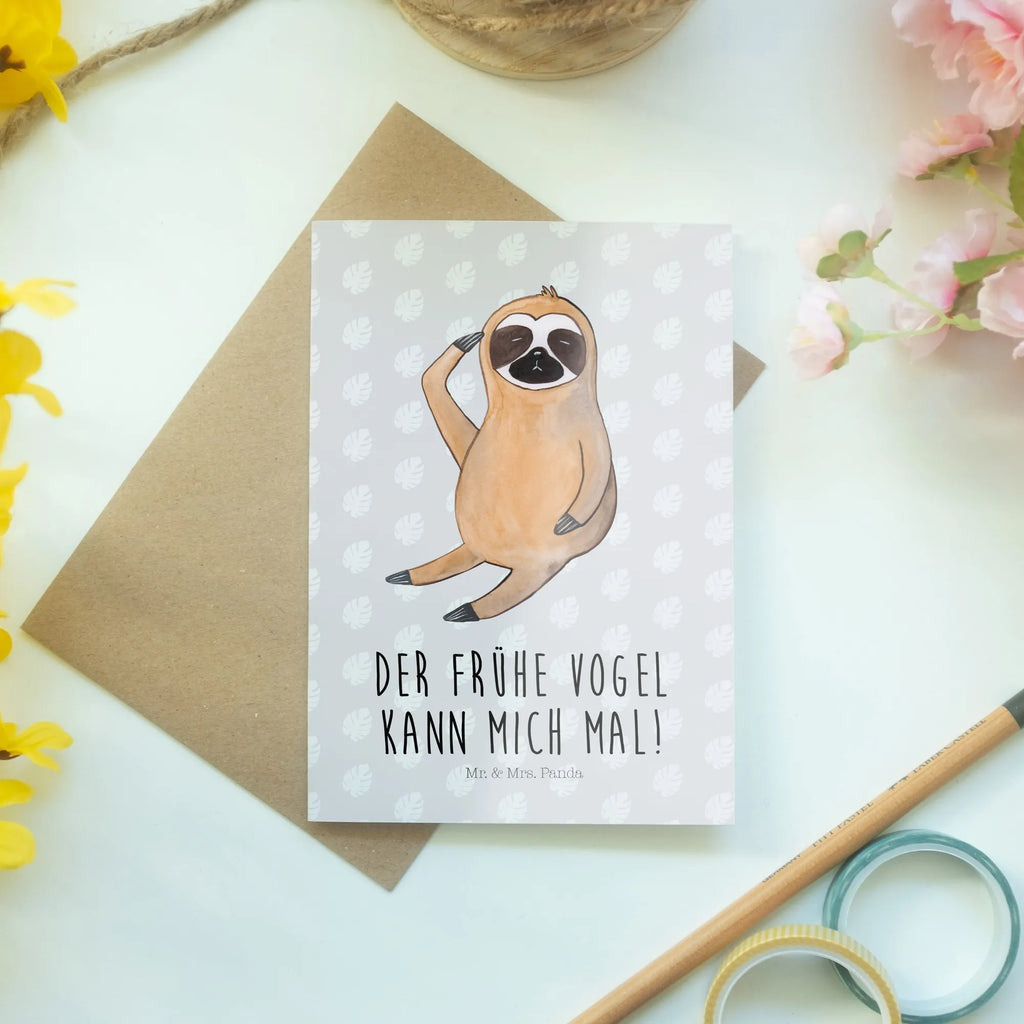 Grußkarte Faultier Vogel Grußkarte, Klappkarte, Einladungskarte, Glückwunschkarte, Hochzeitskarte, Geburtstagskarte, Karte, Ansichtskarten, Faultier, Faultier Geschenk, Faultier Deko, Faultiere, faul, Lieblingstier, Spinner, früher Vogel, der frühe Vogel, Frühaufsteher, Morgenmuffel, Vogel, Faultierwelt