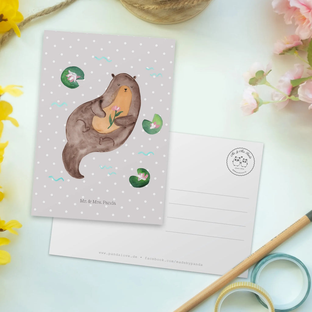 Postkarte Otter Seerose Postkarte, Karte, Geschenkkarte, Grußkarte, Einladung, Ansichtskarte, Geburtstagskarte, Einladungskarte, Dankeskarte, Ansichtskarten, Einladung Geburtstag, Einladungskarten Geburtstag, Otter, Fischotter, Seeotter, Otter Seeotter See Otter