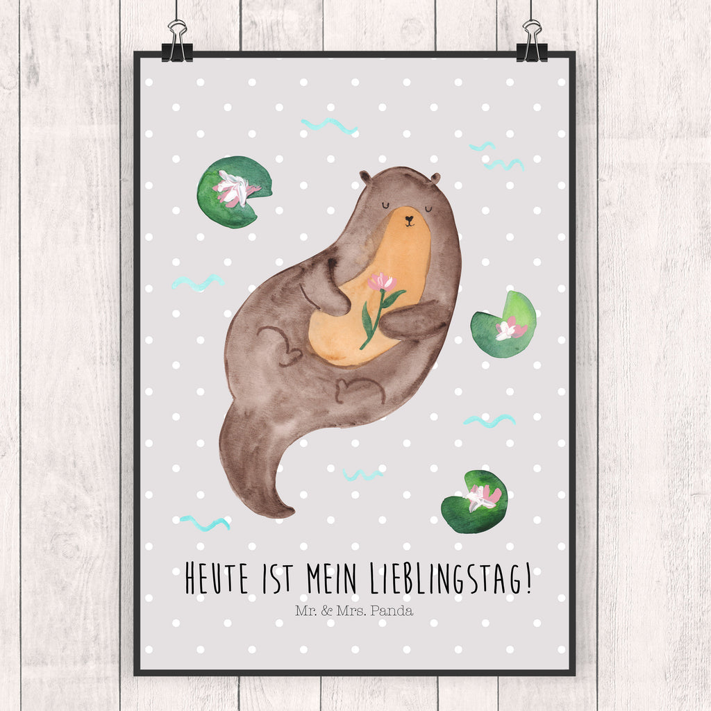 Poster Otter mit Seerose Poster, Wandposter, Bild, Wanddeko, Küchenposter, Kinderposter, Wanddeko Bild, Raumdekoration, Wanddekoration, Handgemaltes Poster, Mr. & Mrs. Panda Poster, Designposter, Kunstdruck, Posterdruck, Otter, Fischotter, Seeotter, Otter Seeotter See Otter