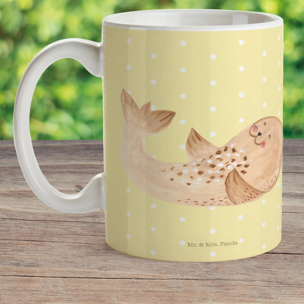 Kindertasse Robbe Liegen Kindertasse, Kinder Tasse, Kunststoff Tasse, Kindergarten Tasse, Trinkbecher, Camping Becher, Kaffeetasse, Kunststoffbecher, Kindergartenbecher, Outdoorgeschirr, Kunststoffgeschirr, Reisebecher, Reisetasse, Kinderbecher, Bruchfeste Tasse, Bruchsichere Tasse, Plastik Tasse, Plastiktasse, Tiermotive, Gute Laune, lustige Sprüche, Tiere, Robbe, Robben, Seehund, Strand, Meerestier, Ostsee, Nordsee, Lachen, Freude