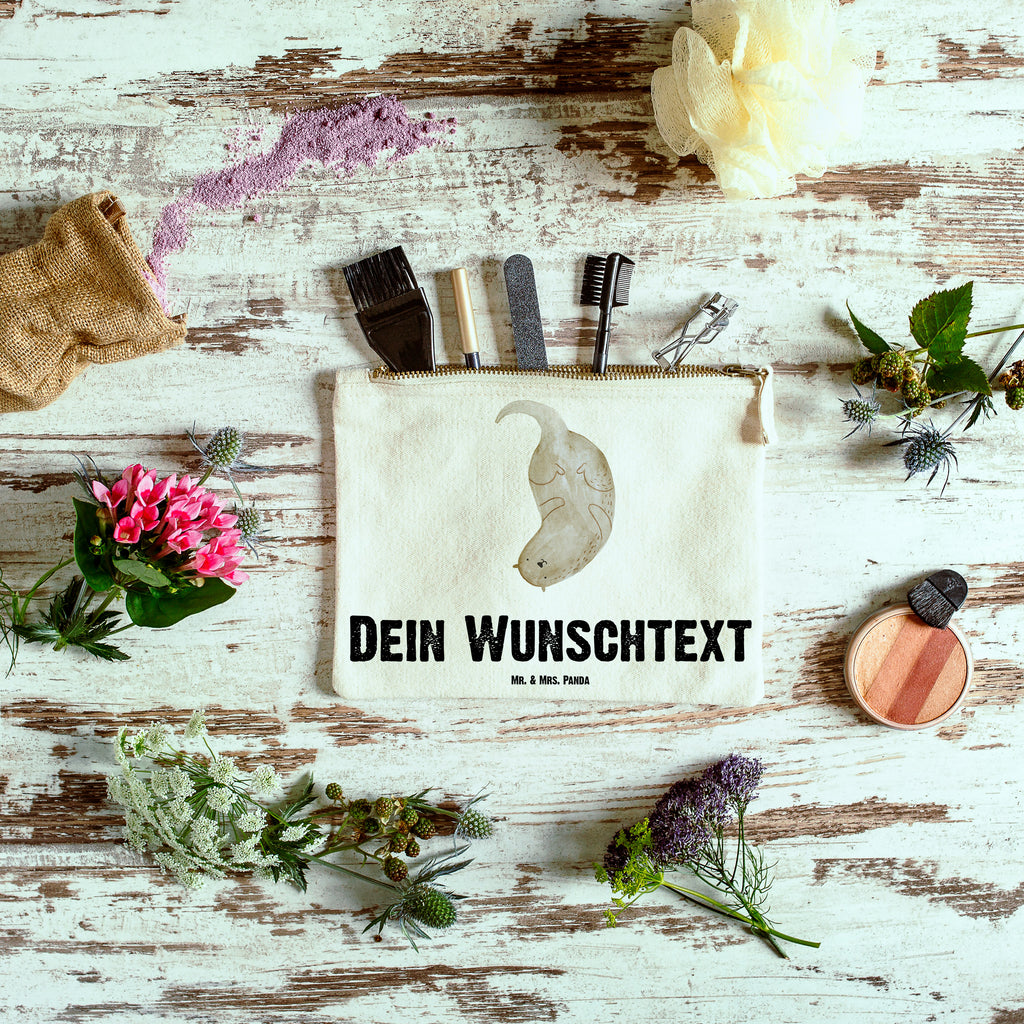 Personalisierte Schminktasche Otter kopfüber Personalisierte Schminktasche, Personalisierte Kosmetiktasche, Personalisierter Kosmetikbeutel, Personalisiertes Stiftemäppchen, Personalisiertes Etui, Personalisierte Federmappe, Personalisierte Makeup Bag, Personalisiertes Schminketui, Personalisiertes Kosmetiketui, Personalisiertes Schlamperetui, Schminktasche mit Namen, Kosmetiktasche mit Namen, Kosmetikbeutel mit Namen, Stiftemäppchen mit Namen, Etui mit Namen, Federmappe mit Namen, Makeup Bg mit Namen, Schminketui mit Namen, Kosmetiketui mit Namen, Schlamperetui mit Namen, Schminktasche personalisieren, Schminktasche bedrucken, Schminktasche selbst gestalten, Otter, Fischotter, Seeotter, Otter Seeotter See Otter