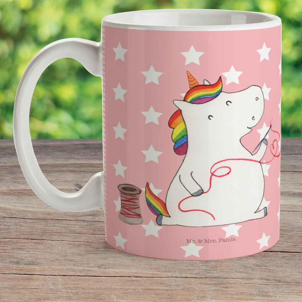 Kindertasse Einhorn Näherin Kindertasse, Kinder Tasse, Kunststoff Tasse, Kindergarten Tasse, Trinkbecher, Camping Becher, Kaffeetasse, Kunststoffbecher, Kindergartenbecher, Outdoorgeschirr, Kunststoffgeschirr, Reisebecher, Reisetasse, Kinderbecher, Bruchfeste Tasse, Bruchsichere Tasse, Plastik Tasse, Plastiktasse, Einhorn, Einhörner, Einhorn Deko, Pegasus, Unicorn, Näherin, nähen, Mädchen, Freundin, Häkeln, Stricken, basteln, Nähzimmer