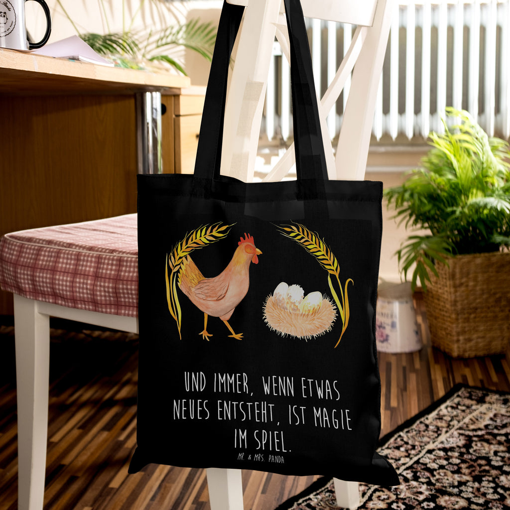 Tragetasche Huhn stolz Beuteltasche, Beutel, Einkaufstasche, Jutebeutel, Stoffbeutel, Tasche, Shopper, Umhängetasche, Strandtasche, Schultertasche, Stofftasche, Tragetasche, Badetasche, Jutetasche, Einkaufstüte, Laptoptasche, Bauernhof, Hoftiere, Landwirt, Landwirtin, Hahn, Henne, Hühner, Eier, Hof, Landleben, Motivation, Geburt, Magie, Spruch, Schwangerschaft