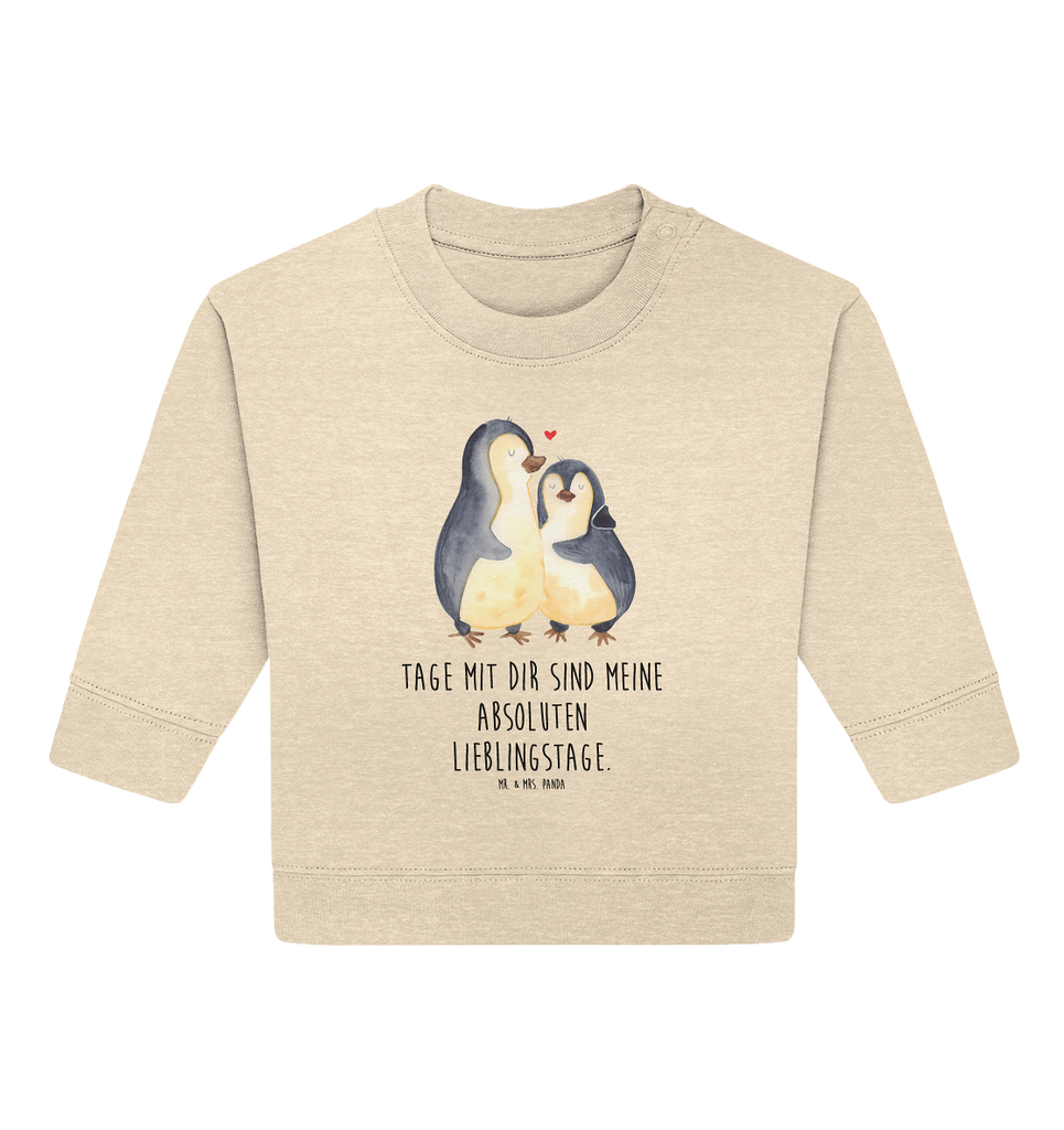 Organic Baby Pullover Pinguin umarmen Wunderschöner Baby Pullover /Sweatshirt von Mr. & Mrs. Panda Material: - 85 % Baumwolle (Bio-Qualität, ringgesponnen, gekämmt) - 15 % Polyester (recycelt)</li><li>Grammatur: 280 g/m² - Schnitt: normale Passform</li><li>Eingesetzte Ärmel - Knopfleiste mit 1 gleichfarbigen Druckknopf und 1 verdeckten Druckknopf an Schulter für einfacheres Anziehen, Pinguin, Liebe, Liebespaar, Liebesbeweis, Liebesgeschenk, Verlobung, Jahrestag, Hochzeitstag, Hochzeit, Hochzeitsgeschenk